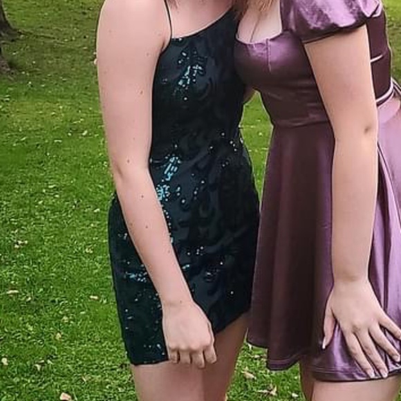Short Green Sequin Dress - Picture 1 of 7